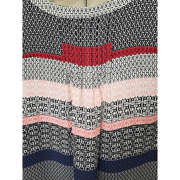 Talbots Petites Multicolor Geo Print Lightweight Henley Neck Sleeveless Top MP - Picture 4 of 4